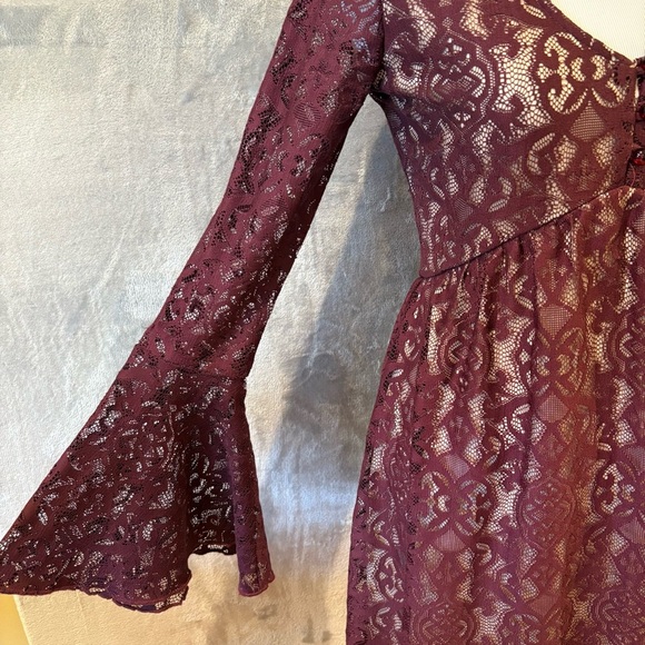 Witchcore Whimsigoth Feminine Lace Crochet Bell Sleeve w/Nude Lining Sz S - Picture 3 of 13